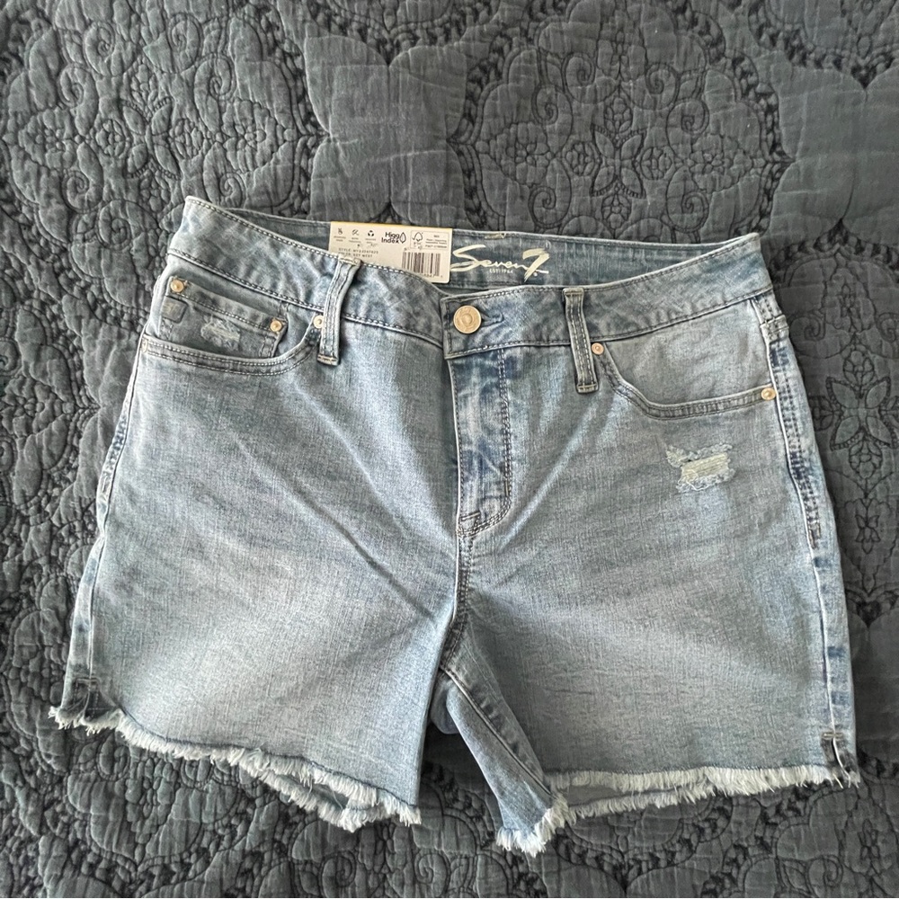 Seven7 Women's Light Blue Denim Shorts